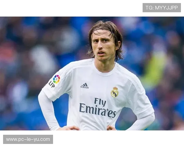 沙特为维尼修斯开2亿欧元年薪报价，皇马违约金10亿