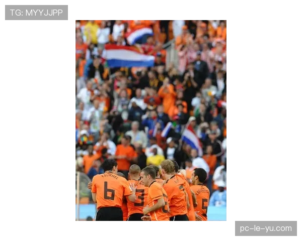 突发：那不勒斯 vs 佛罗伦萨比赛因球迷投掷烟火中断15分钟